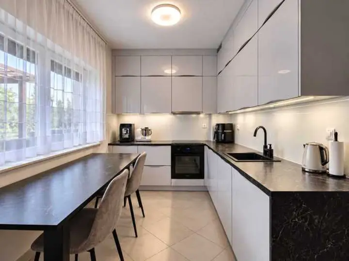 Mieszkanie 3-pokojowe, 97,99 m², Oława